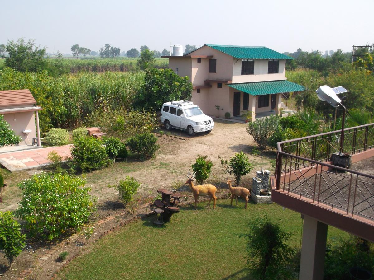 V Resorts Dudhwa Wilderness Camp Lakhimpur Eksteriør billede